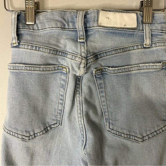 RE/DONE 70s High-Rise Stove Pipe Jeans in Icy Blue - Picture 9 of 10